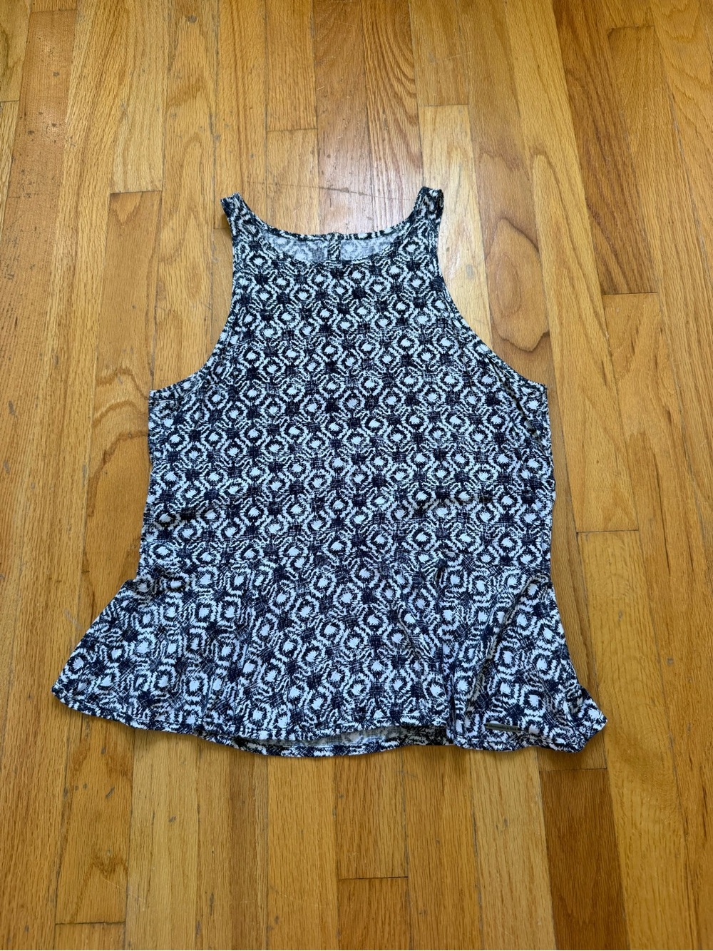 Abercrombie & Fitch Navy and White Geometric Tank